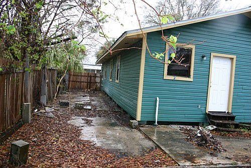 2nd image of 3205 E 9th Ave