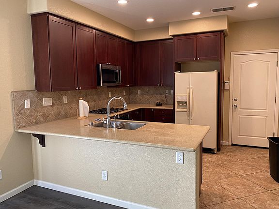 5th image of 17116 Laurel Oak Ln