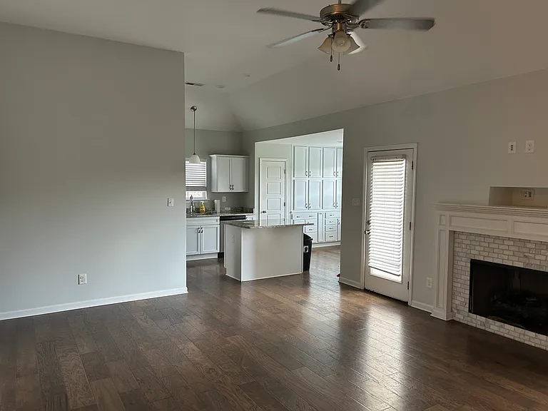 2607 Dawnwood Cir N — Photo 6