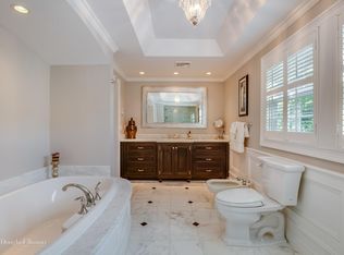 11 Locust Rd, Northport, NY 11768