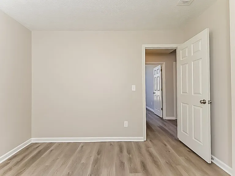 210 Coldsprings Ct — Photo 11