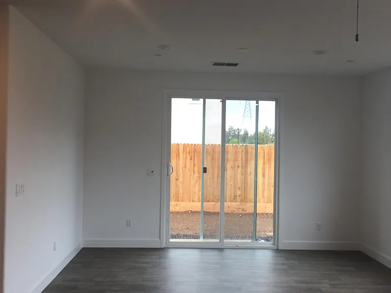 2425 Explorador Dr — Photo 5