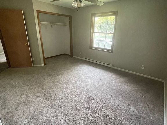 3rd image of 500 W Newhall Ave #3