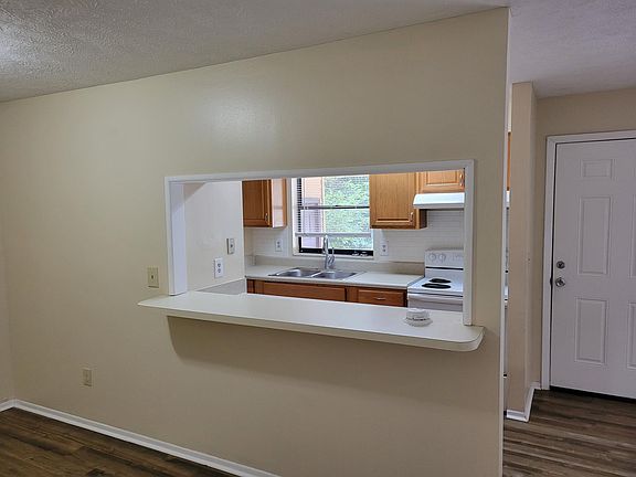 2nd image of 4296 NW 21st Ave APT B