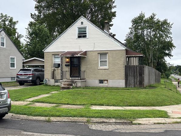 403 Willow Dr