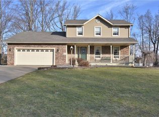 545 Creekside Dr, Hubbard, OH