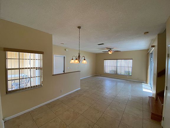 4th image of 711 NW 172nd Ter