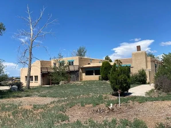 238 Camino Del Santiago, Taos, NM 87571