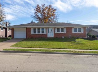 2194 Key Way Dr, Dubuque, IA 52002