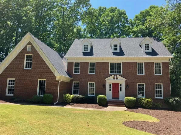 1542 Shadowstone, Stone Mountain, GA 30087