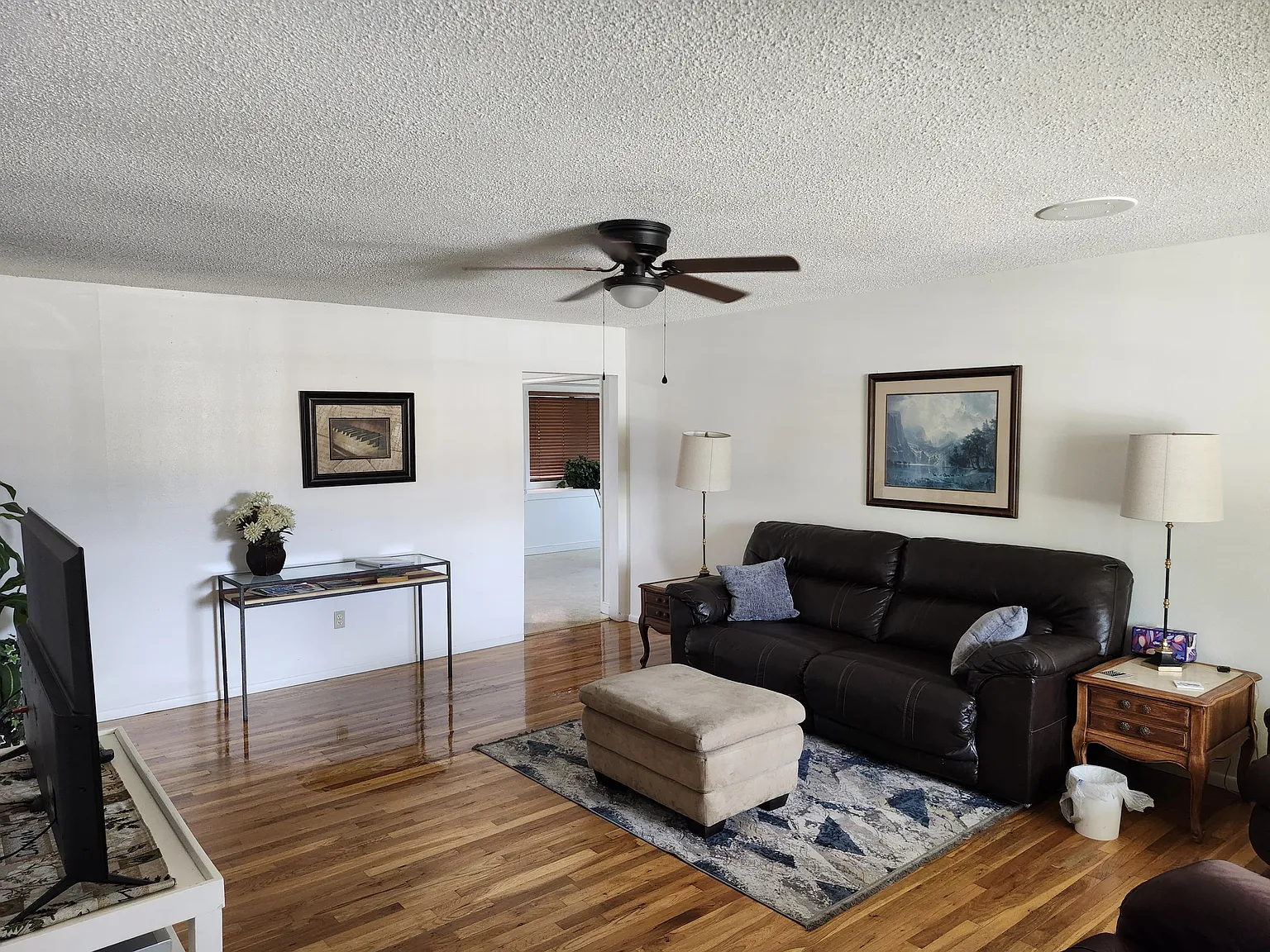 3 bed, 1450 sqft, $2,800 — Photo 2