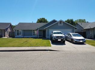 3379 Josh Dr, Anderson, CA 96007