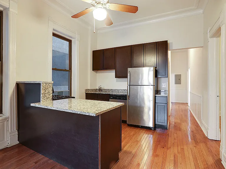 2050 W North Ave — Photo 3