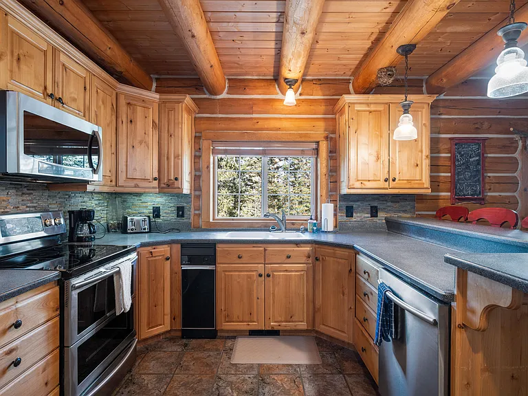 497 W Yarrow Ct — Photo 13