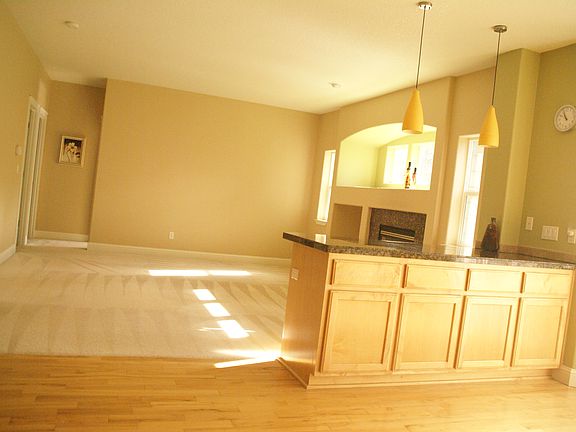 4th image of 4642 NE Beaumead Ln