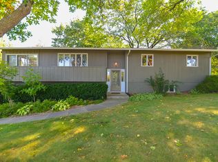 506 Swisher View Dr SW, Swisher, IA 52338