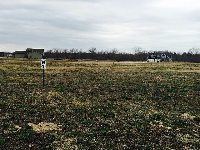 2nd image of 2950 Amanda Dr
