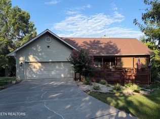 415 Seminole Pl, Loudon, TN 37774