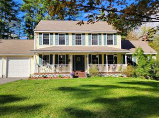5 Page Ln, New Boston, NH 03070