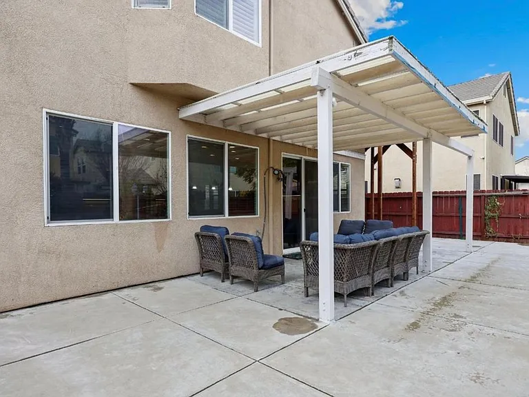 2090 Wisteria Pl — Photo 42