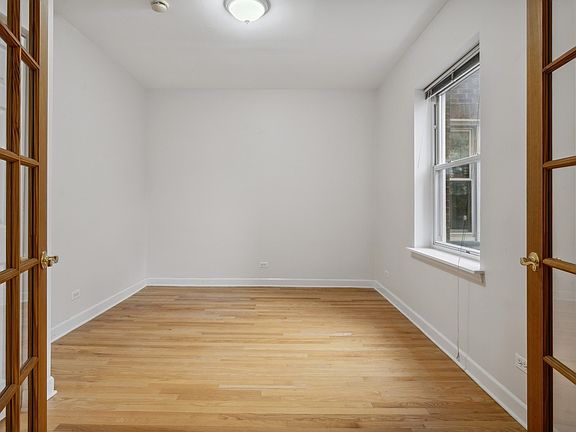 5th image of 4455 N Rockwell St