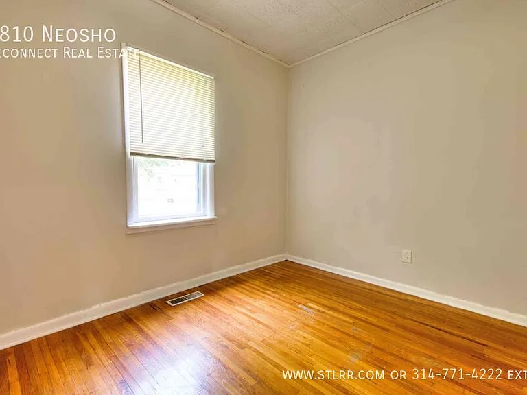 3810 Neosho St — Photo 21