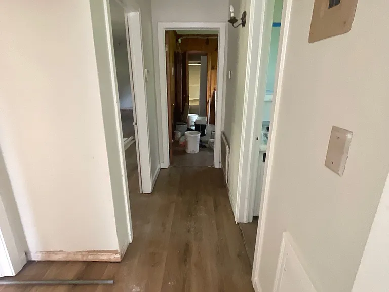1032 Stuart St — Photo 8