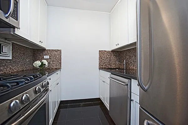 Sold by Thrasher Real Estate | media 8