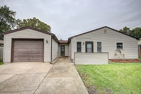2208 Rodney Dr photo 1