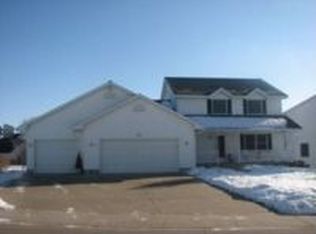 1605 Heartland Dr N, Eau Claire, WI 54701