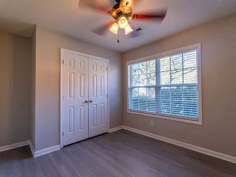 3923 Woodberry Lake Dr — Photo 25