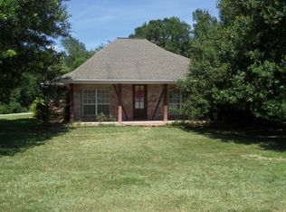 199 Lyons Dr, Leesville, LA 71446