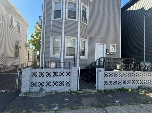 165 Temple St #167, Paterson, NJ 07522