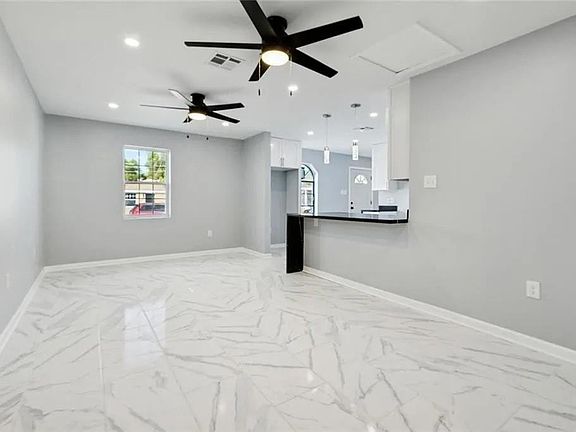 3rd image of 7821 Alma St