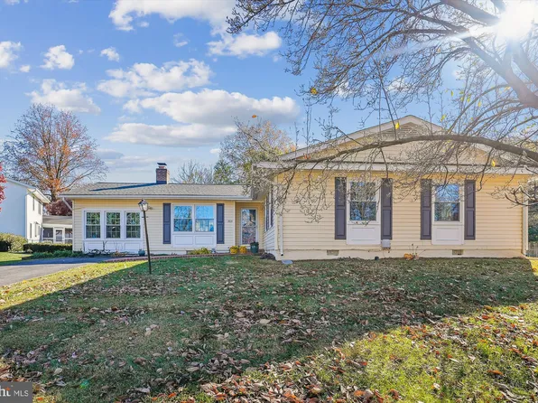 203 Orchard Cir, Hamilton, VA 20158