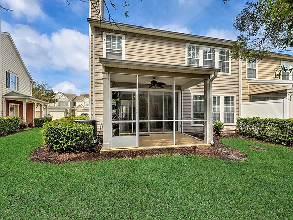 4th image of 3865 Lionheart Dr
