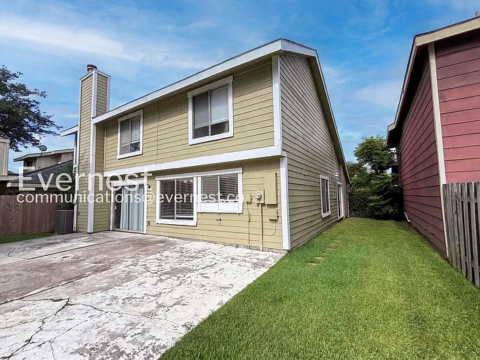 2719 Meadowgrass Ln — Photo 24