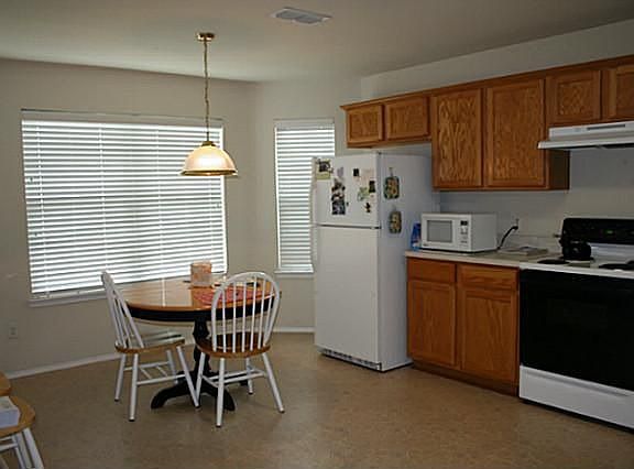 4th image of 508 Caravan Dr