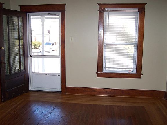 5th image of 8426 E Main St