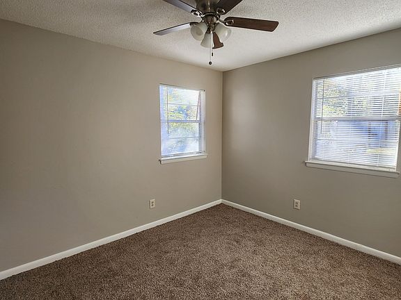 4th image of 6017 Senate Dr Unit A
