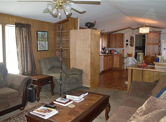 2nd image of 122 Stonegate Dr