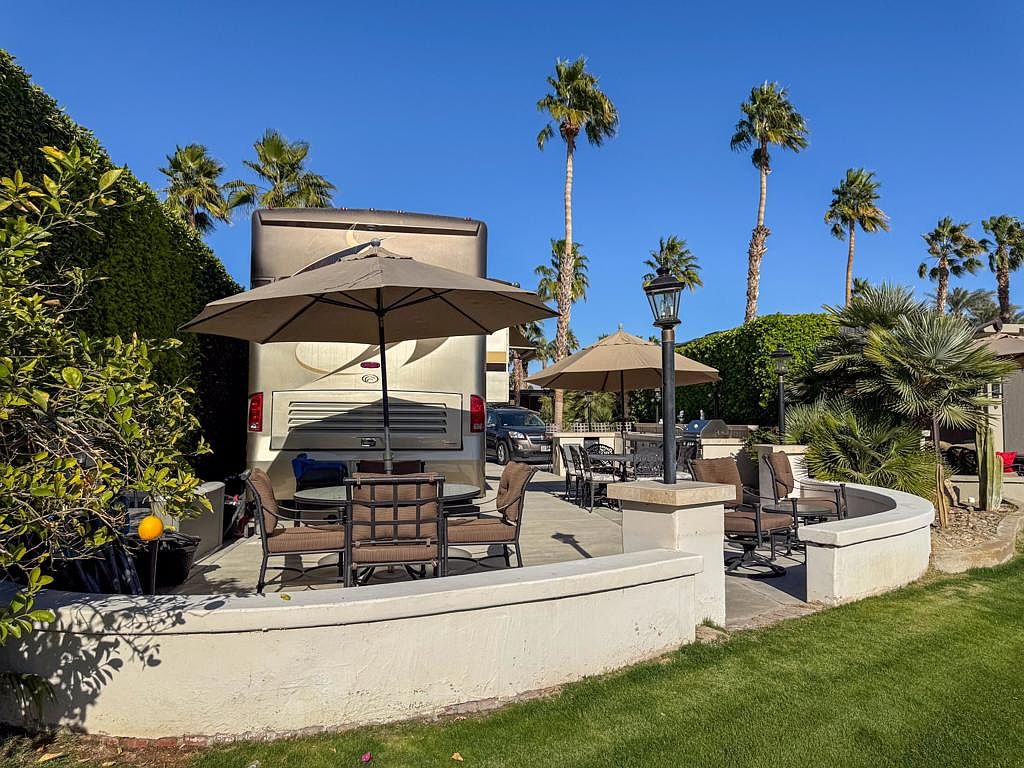 80394 Avenue 48 #211