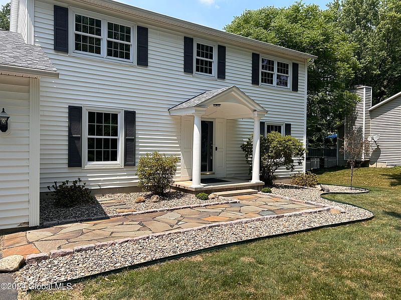 4th image of 31 Lori Drive