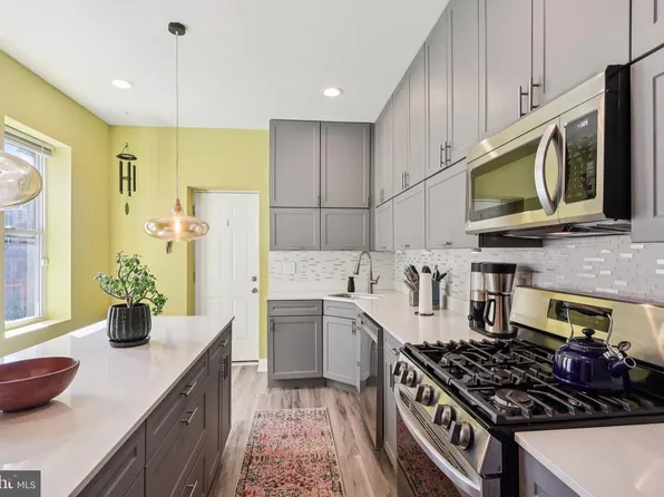 3208 Clifford St, Philadelphia, PA 19121