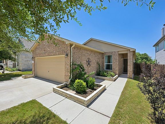 2nd image of 428 Los Cobos Ln
