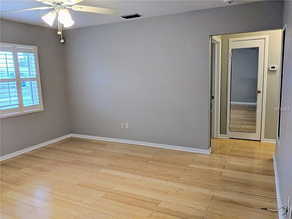 4th image of 862 Lantana Ave