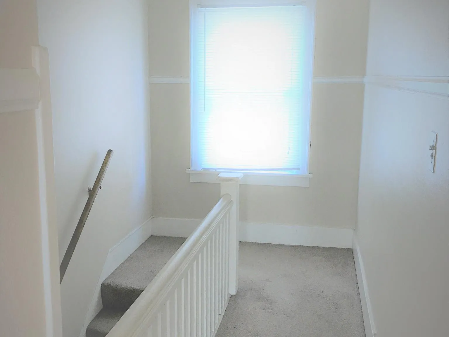 3 bed, 1.5 bath, 1300 sqft, $2,995 — Photo 3