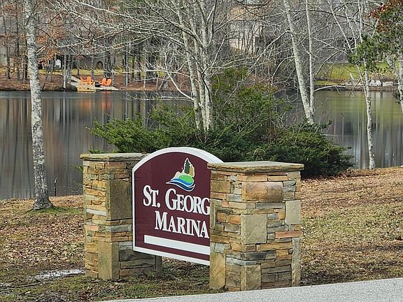 5th image of 18 Devon Loop #18