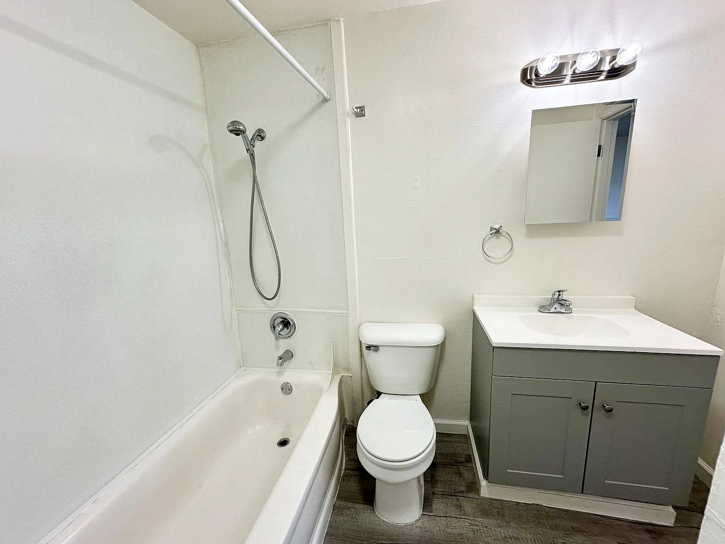 Mt. Stuart Apartments — Photo 4
