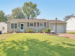 2530 Hawthorne Manor Dr, Florissant, MO